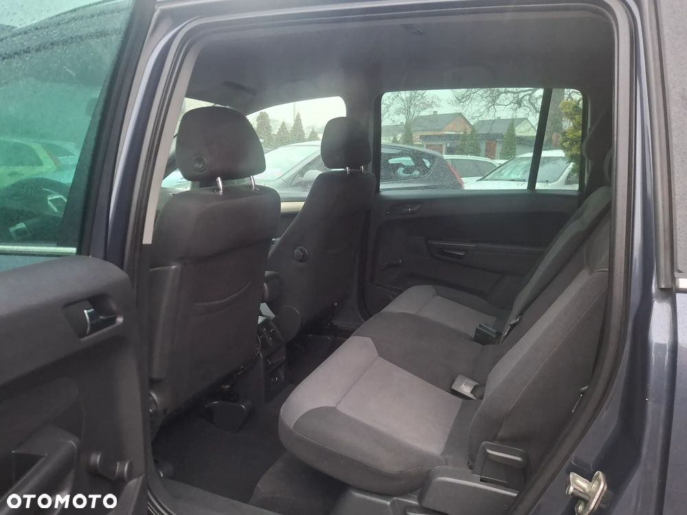 Opel Zafira 1.8 Cosmo EU5 - 28