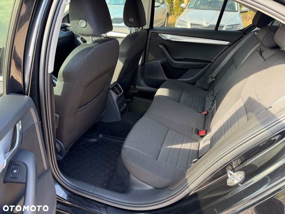 Skoda Octavia 1.8 TSI 4x4 Style DSG - 23