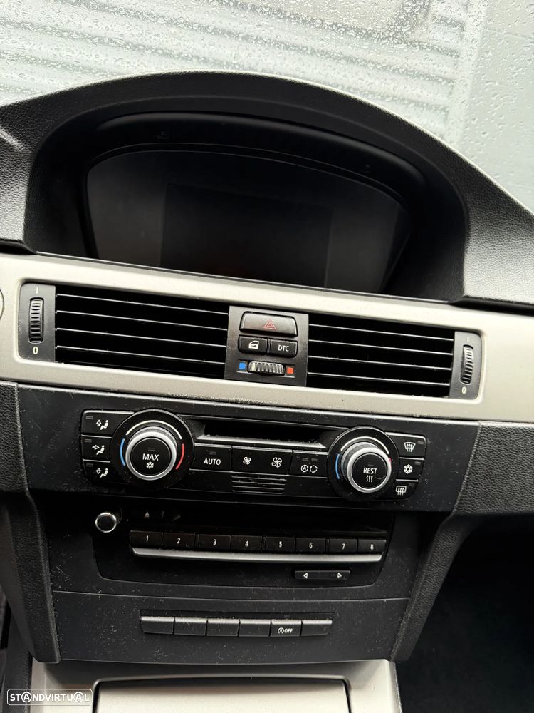 BMW 318 d DPF Edition Sport - 15