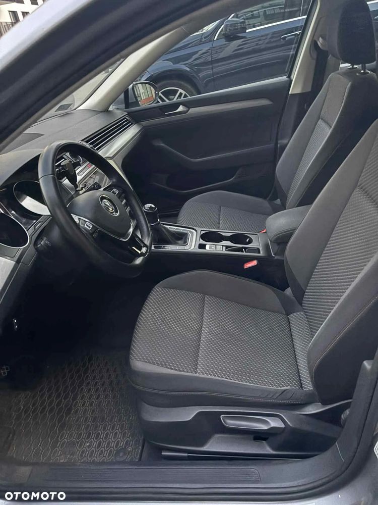 Volkswagen Passat 1.4 TSI BMT Trendline - 20