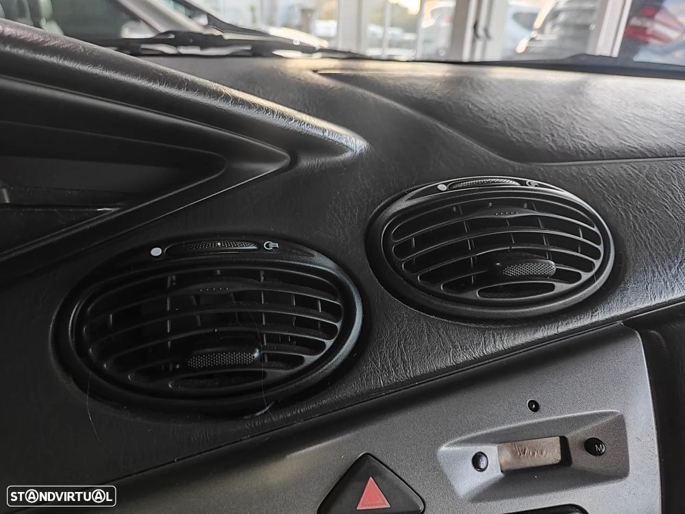 Ford Focus 1.4 Trend - 25