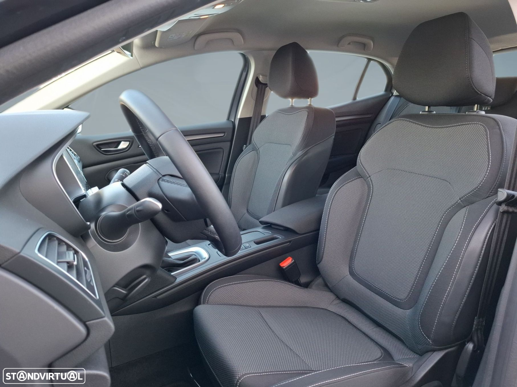Renault Mégane 1.5 Blue dCi Equilibre EDC - 11