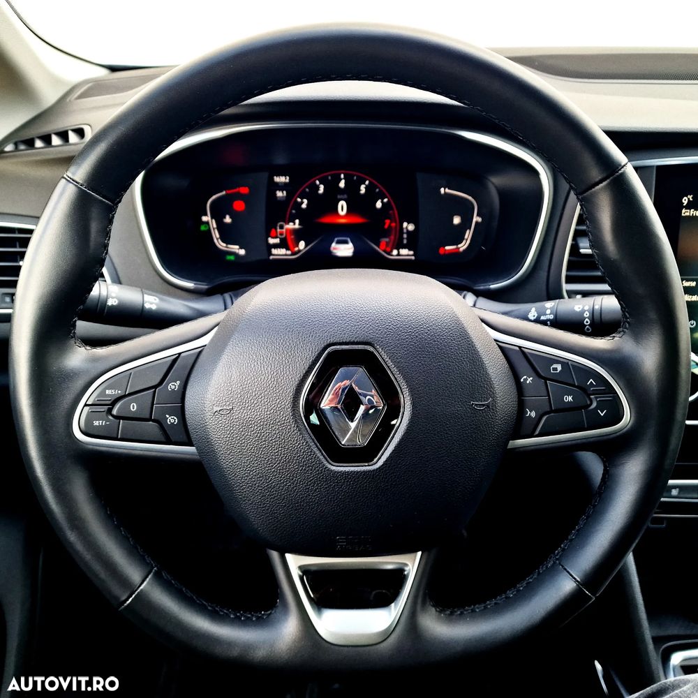Renault Megane TCe 140 EDC GPF Techno - 16