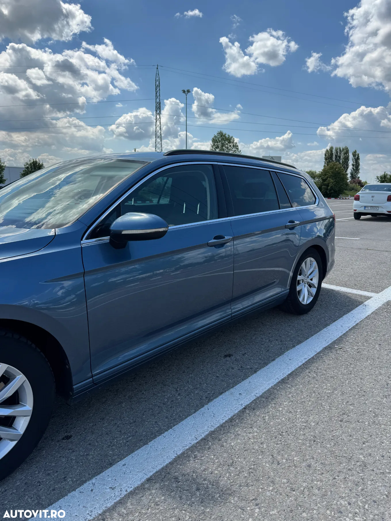 Volkswagen Passat Variant 1.6 TDI (BlueMotion Technology) Comfortline - 3