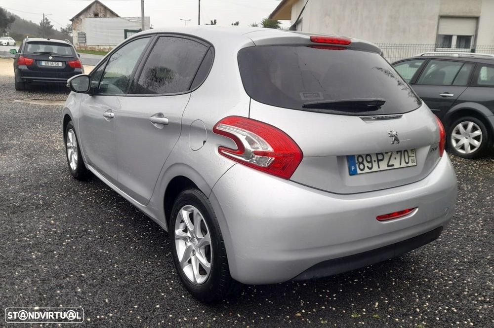 Peugeot 208 1.2 VTi Active - 4