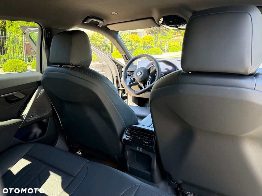 BMW Seria 5 520d mHEV M Sport - 12