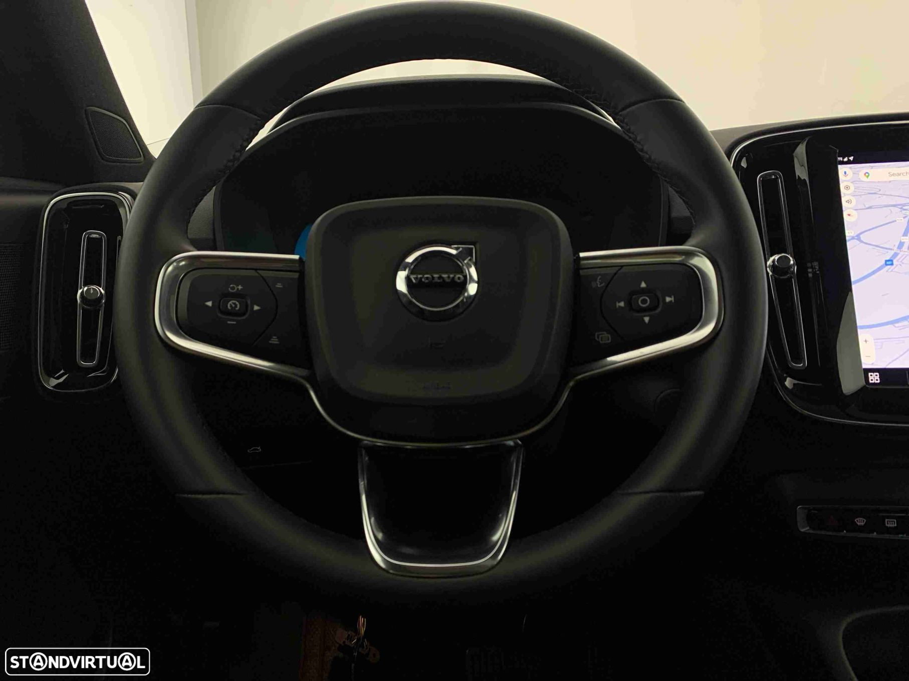 Volvo C40 Recharge Plus - 12