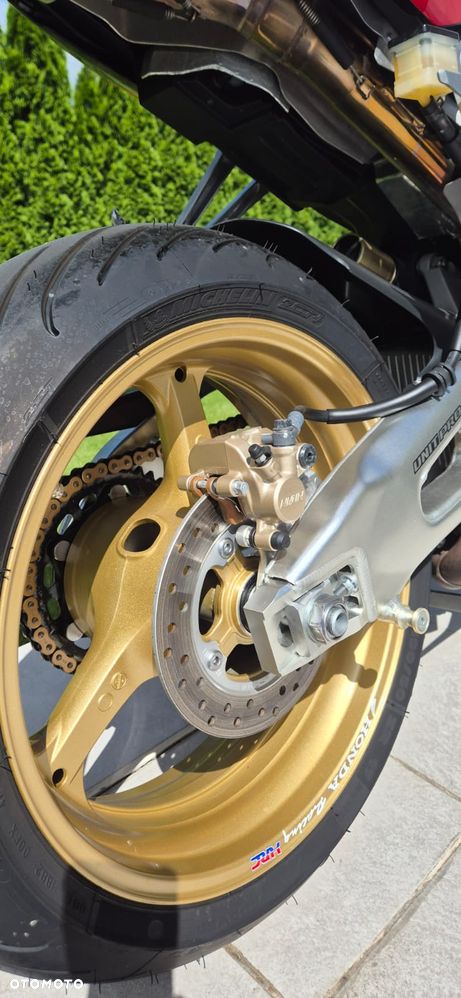 Honda CBR - 9