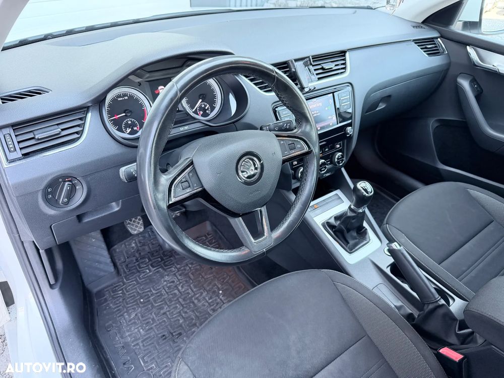 Skoda Octavia 1.6 TDI Ambition - 9