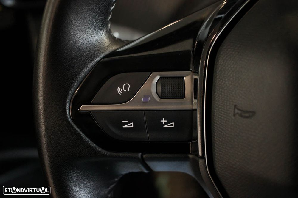 Peugeot e-208 Active Pack - 19
