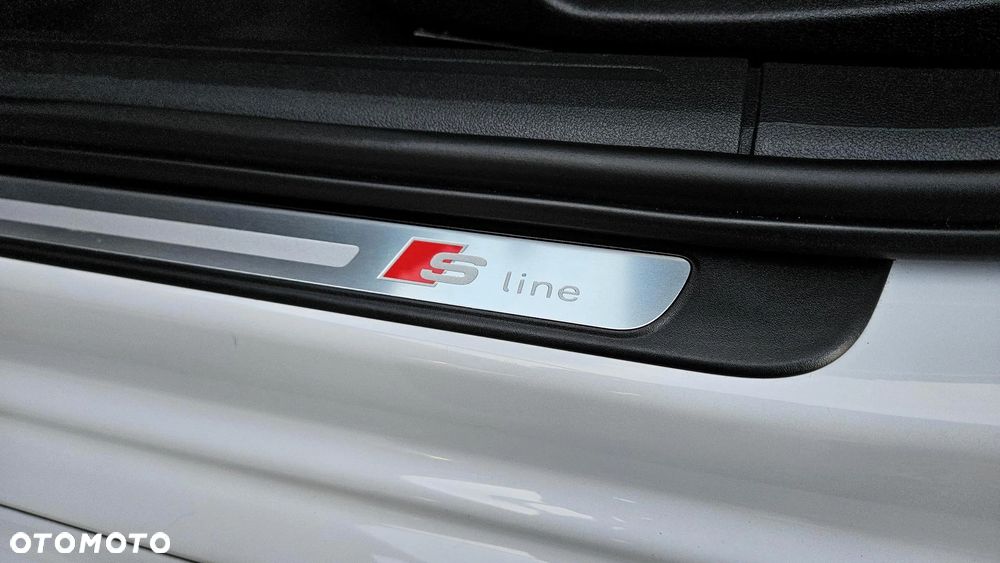 Audi A4 Avant 2.0 TDI DPF clean diesel S line Sportpaket - 38