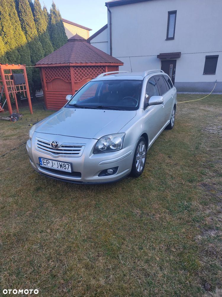 Toyota Avensis 2.0 D-4D - 1