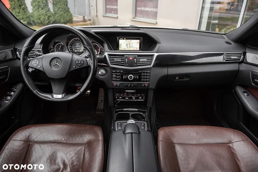 Mercedes-Benz Klasa E 350 CDI BlueEff Avantgarde - 30