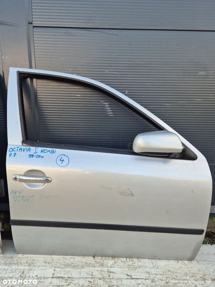 DRZWI LEWY  PRZÓD SKODA OCTAVIA I - 10