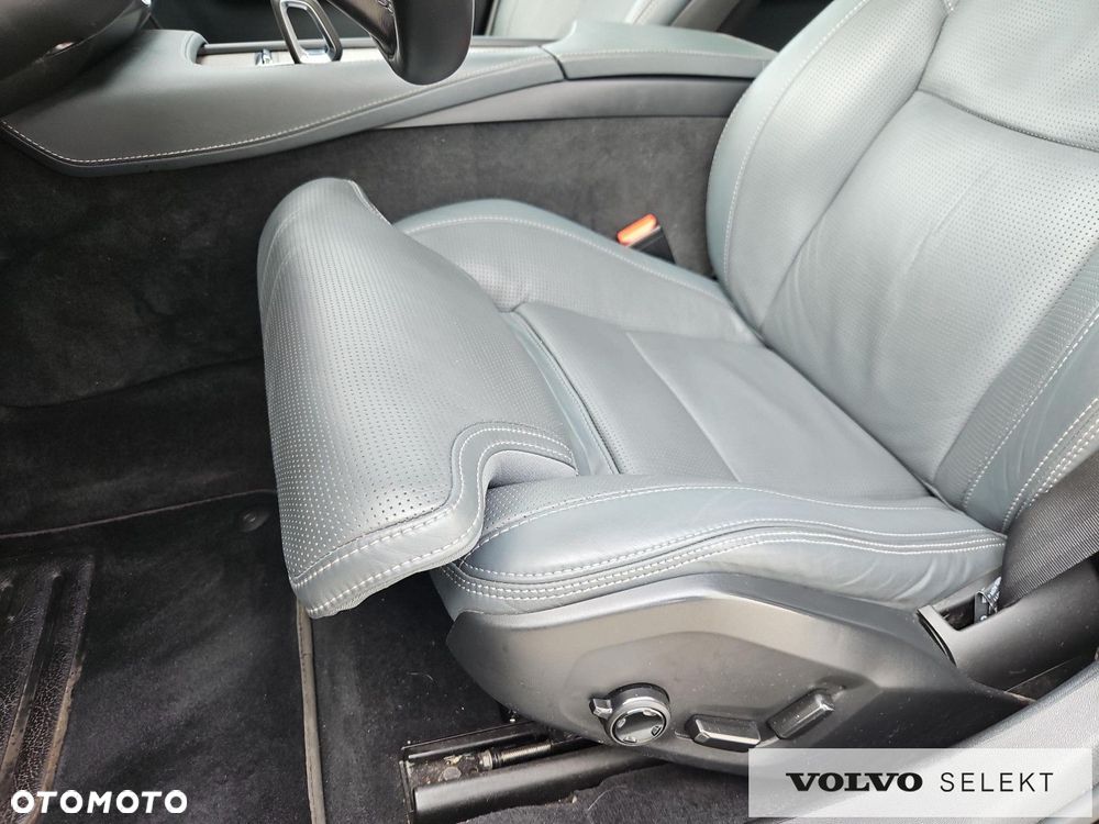 Volvo V90 Cross Country B5 D AWD Geartronic Pro - 25