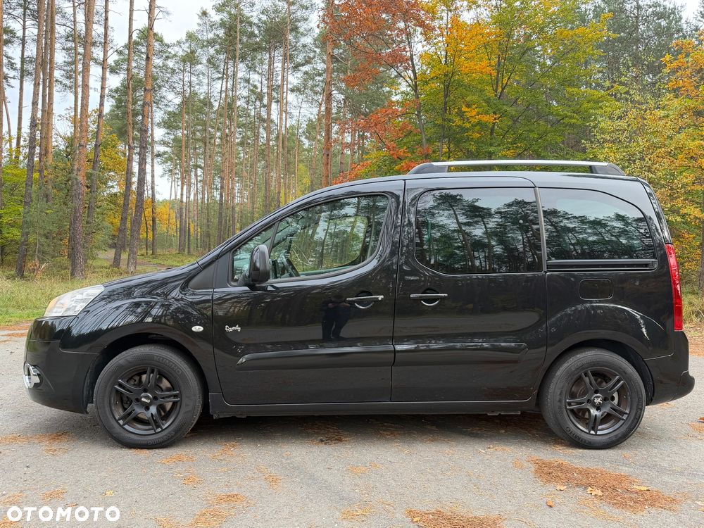 Peugeot Partner 2011 photo 2