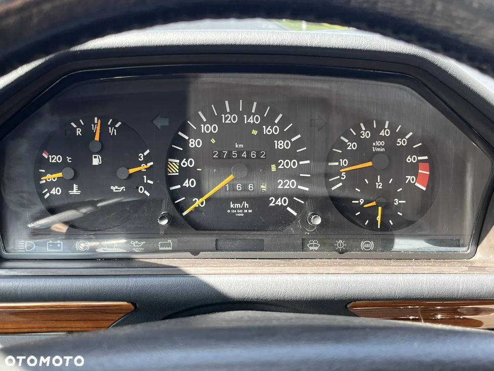 Mercedes-Benz W124 (1984-1993) - 38