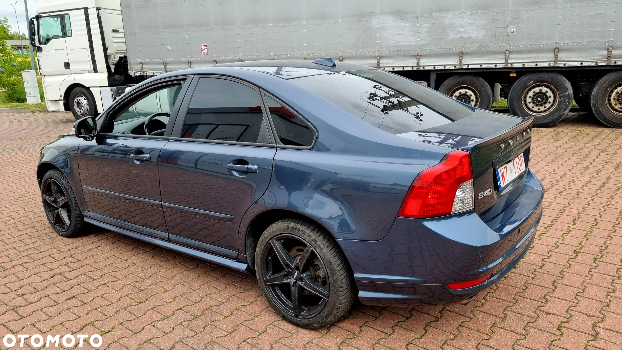 Volvo S40 D4 R-Design - 8
