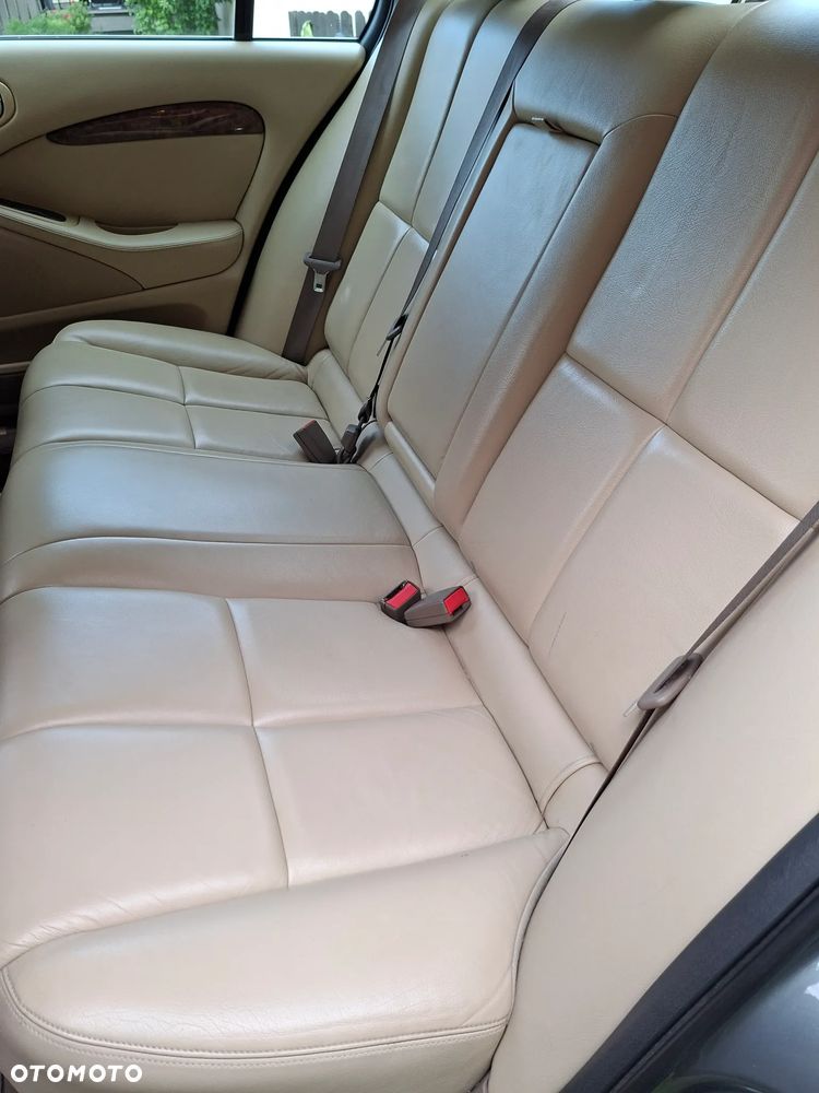 Jaguar S-Type 2.5 V6 - 8