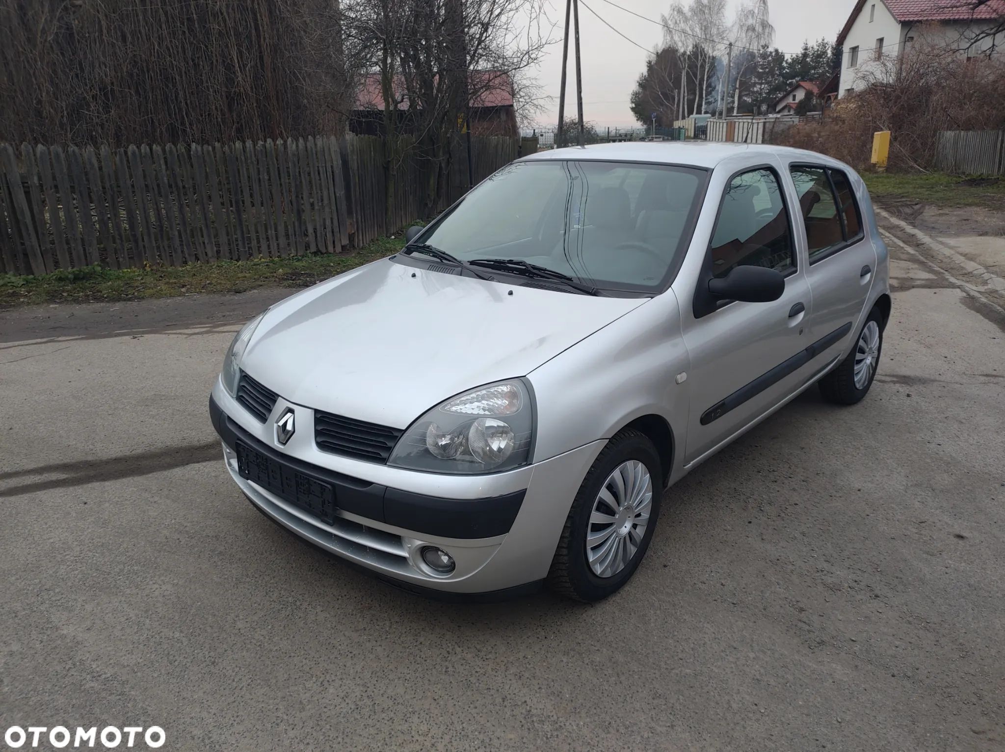 Renault Clio 1.2 16V 75 Collection - 1