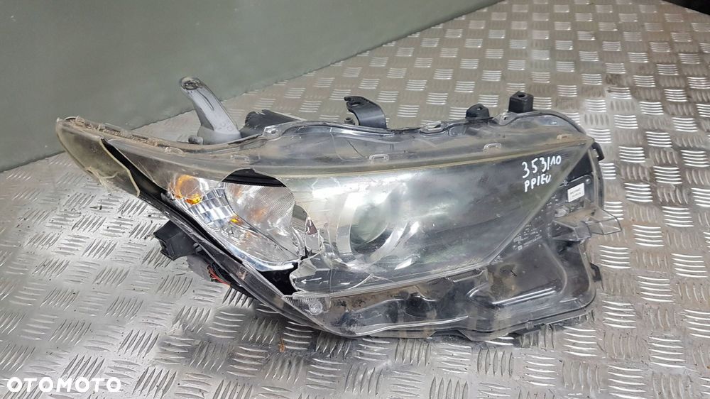 toyota auris ii lift 15-18 lampa reflektor prawy przód przedni eu - 2
