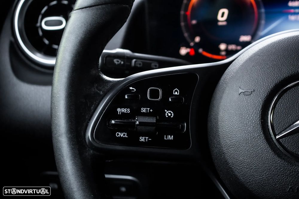 Mercedes-Benz GLB 180 d Progressive - 14