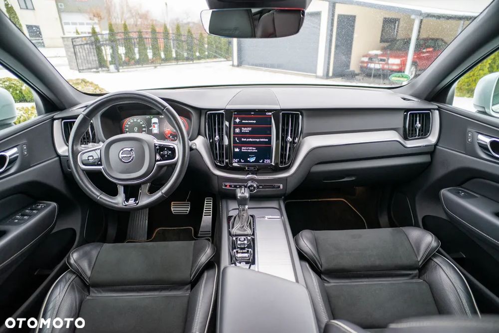 Volvo XC 60 D4 Geartronic RDesign - 24