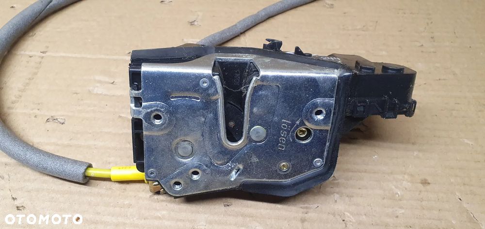 Zamek prawy przód BMW 3 E46 Europa 7 PIN - 2