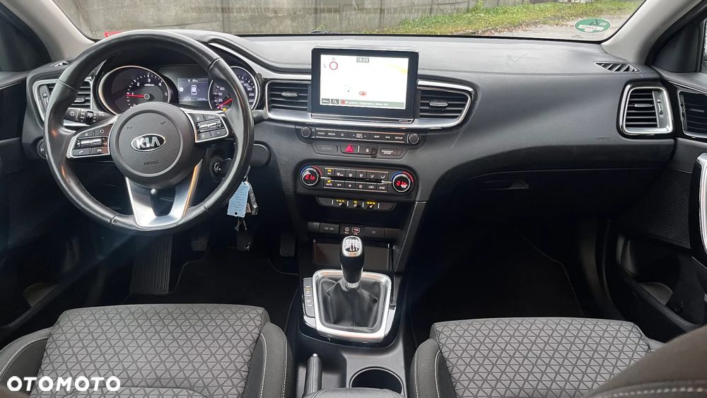 Kia Ceed 1.6 CRDi Vision - 20