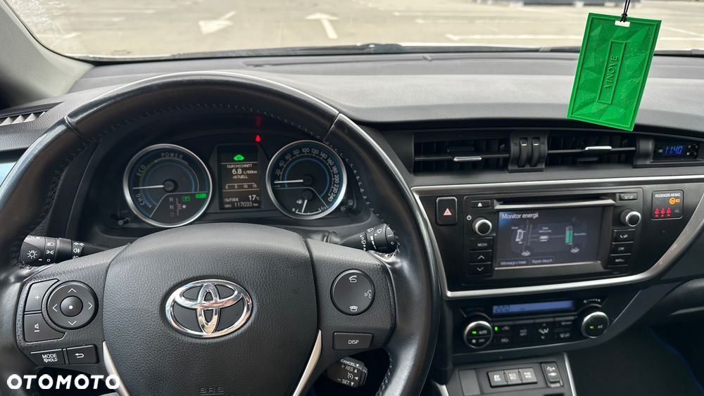 Toyota Auris - 12