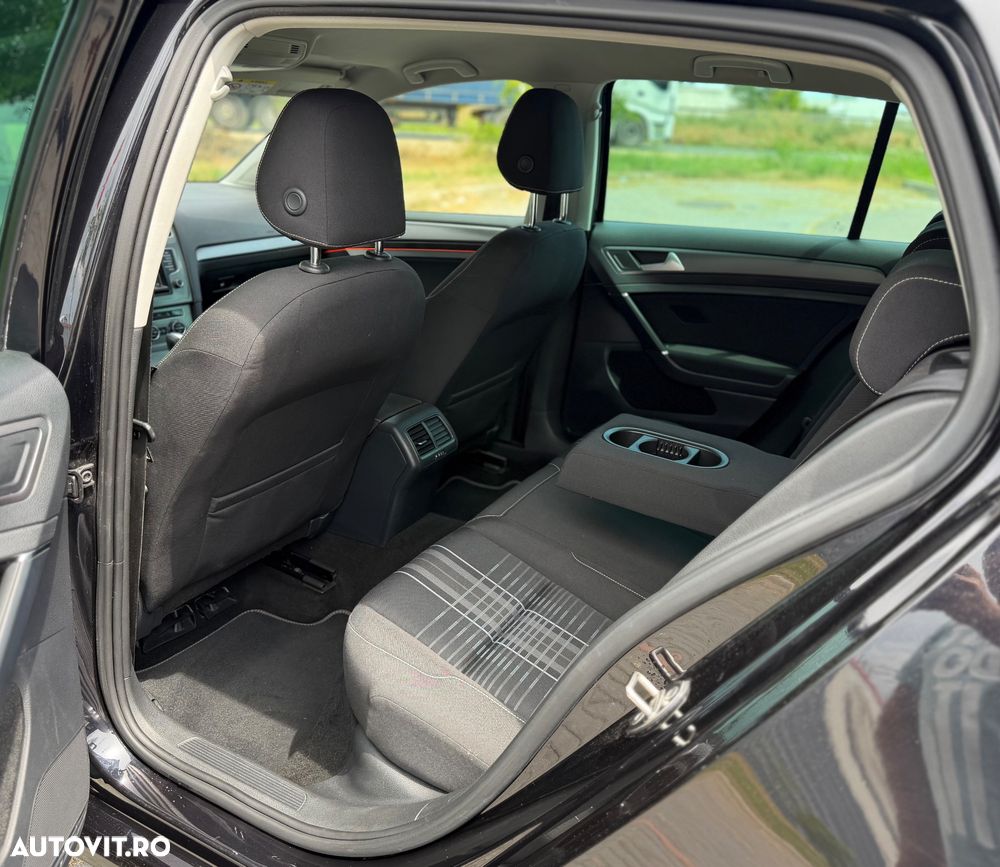 Volkswagen Golf 1.4 TSI BlueMotion Technology DSG Lounge - 15