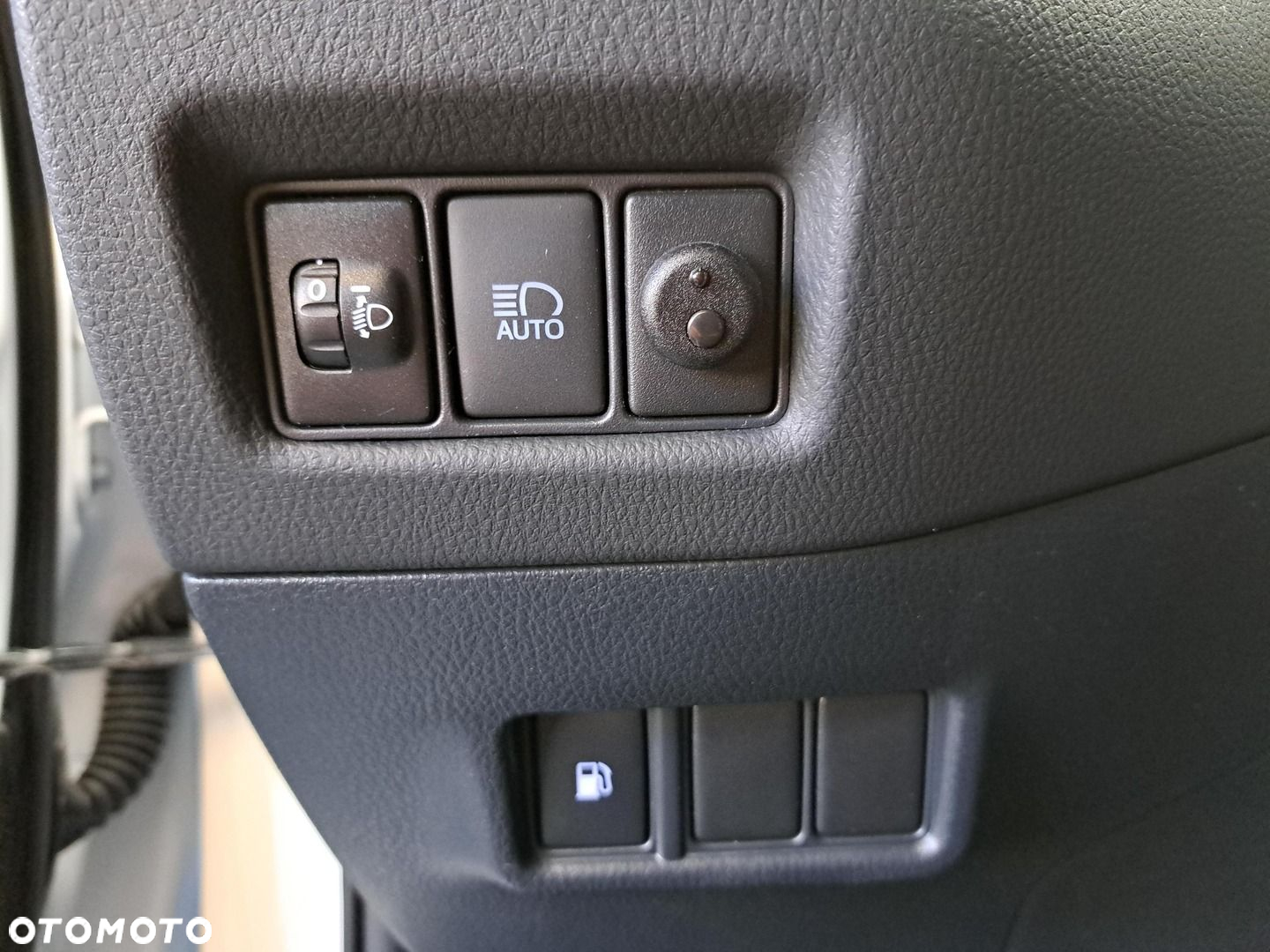Toyota C-HR 1.8 Hybrid GPF Comfort - 29