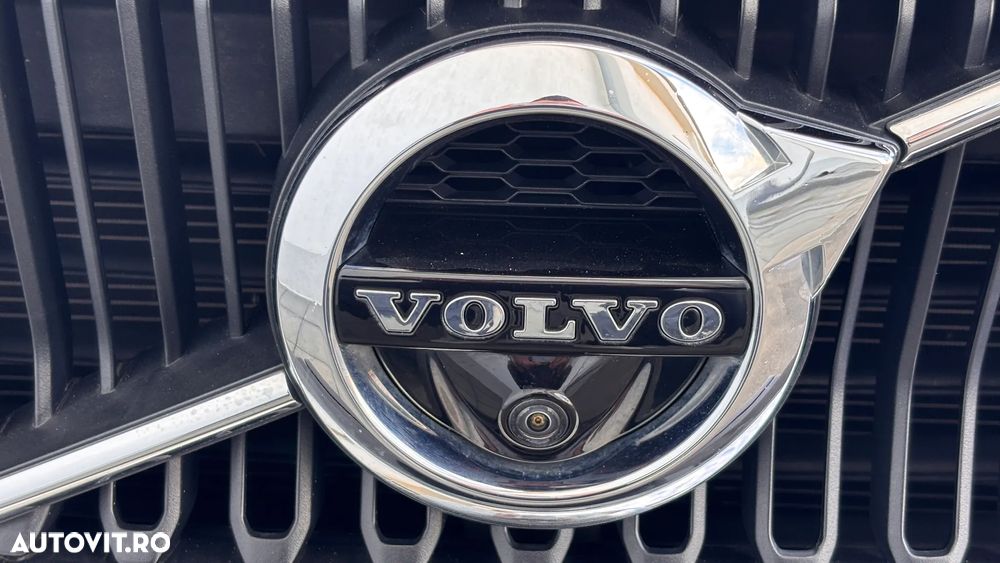 Volvo XC 40 D4 AWD Geartronic Momentum Pro - 19