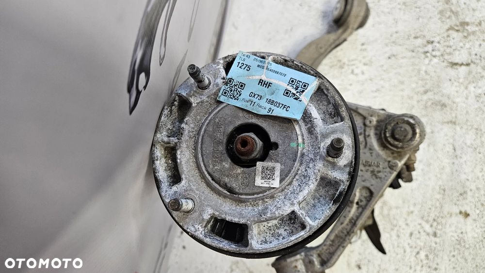 Jaguar XE X760 2.0D Kompletna zwrotnica prawa z wahaczami i amortyzatorem Zawieszenie przód prawy Wahacz Amortyzator GX73-3K185-AB GX7318B037FC - 11