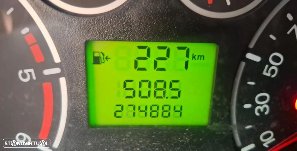 Ford CONNECT 1.8 TDCI - 11