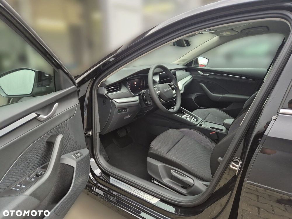 Skoda Octavia 1.5 TSI mHEV Drive Selection DSG - 13