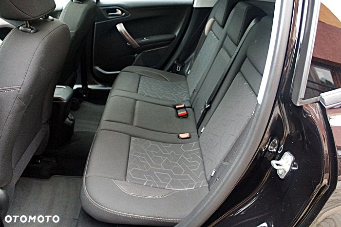 Peugeot 2008 PureTech 82 Allure - 26