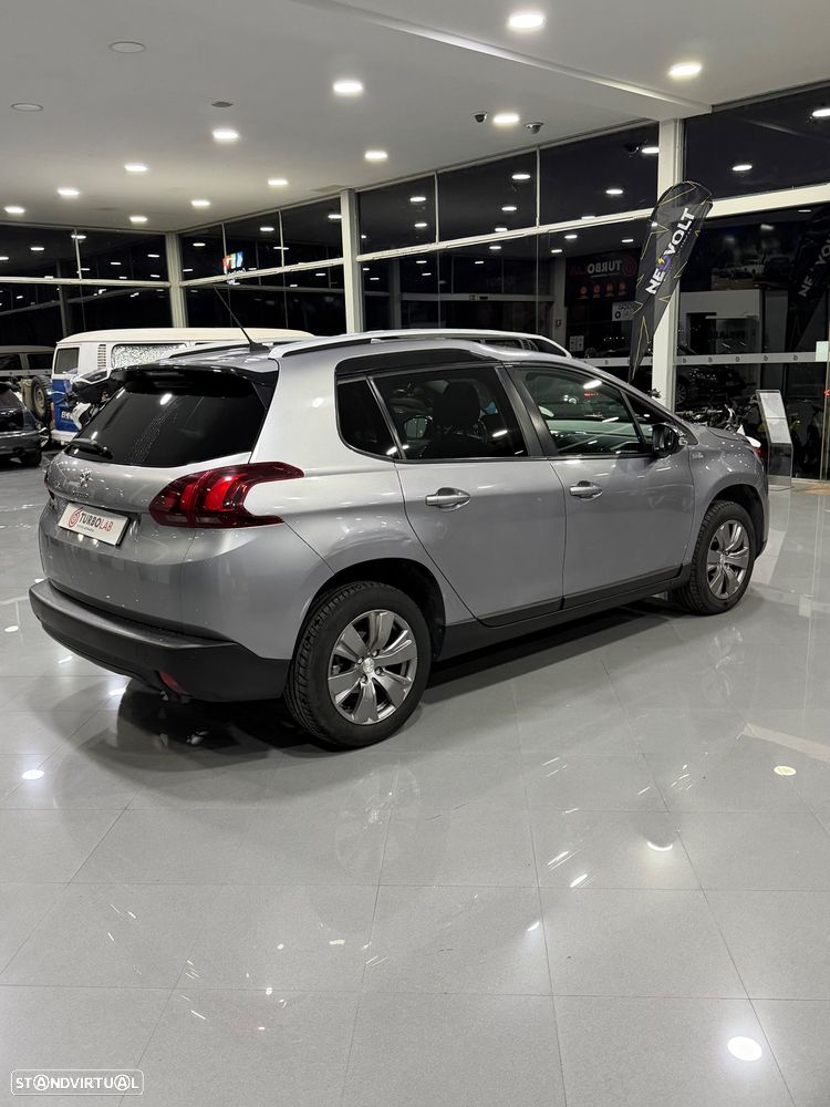 Peugeot 2008 1.2 PureTech Allure - 5