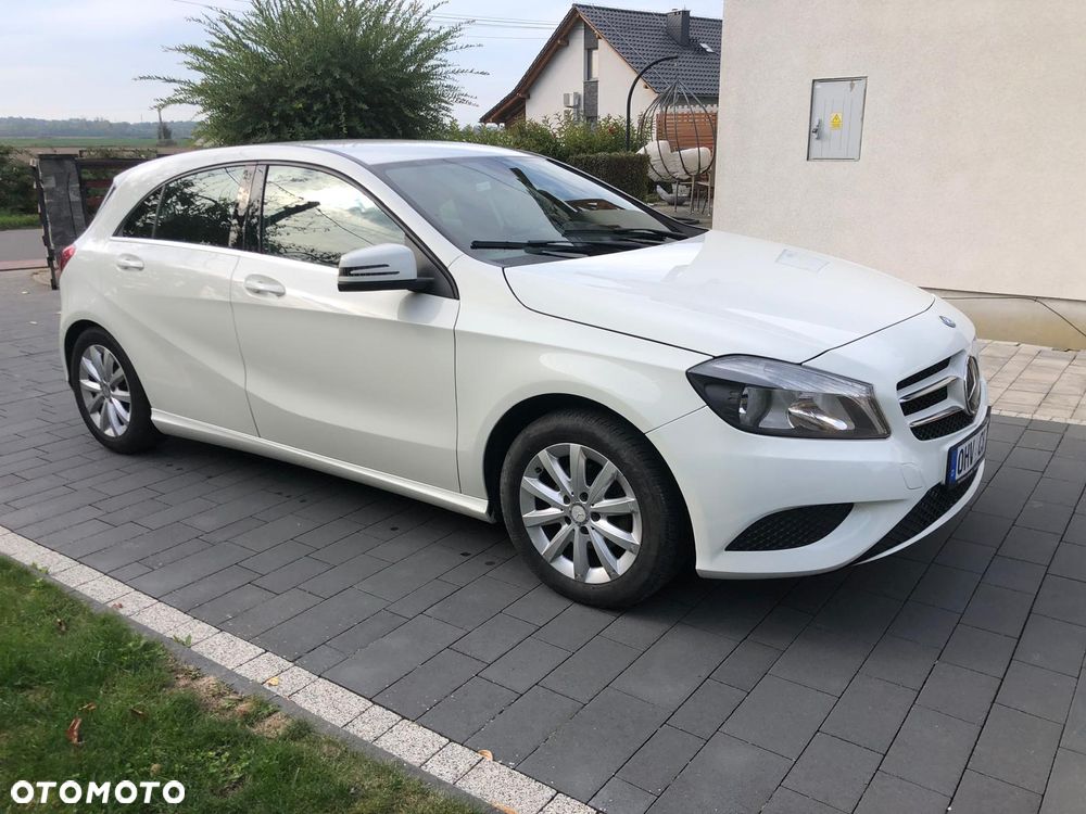 Mercedes-Benz A-Class 2012 photo 2
