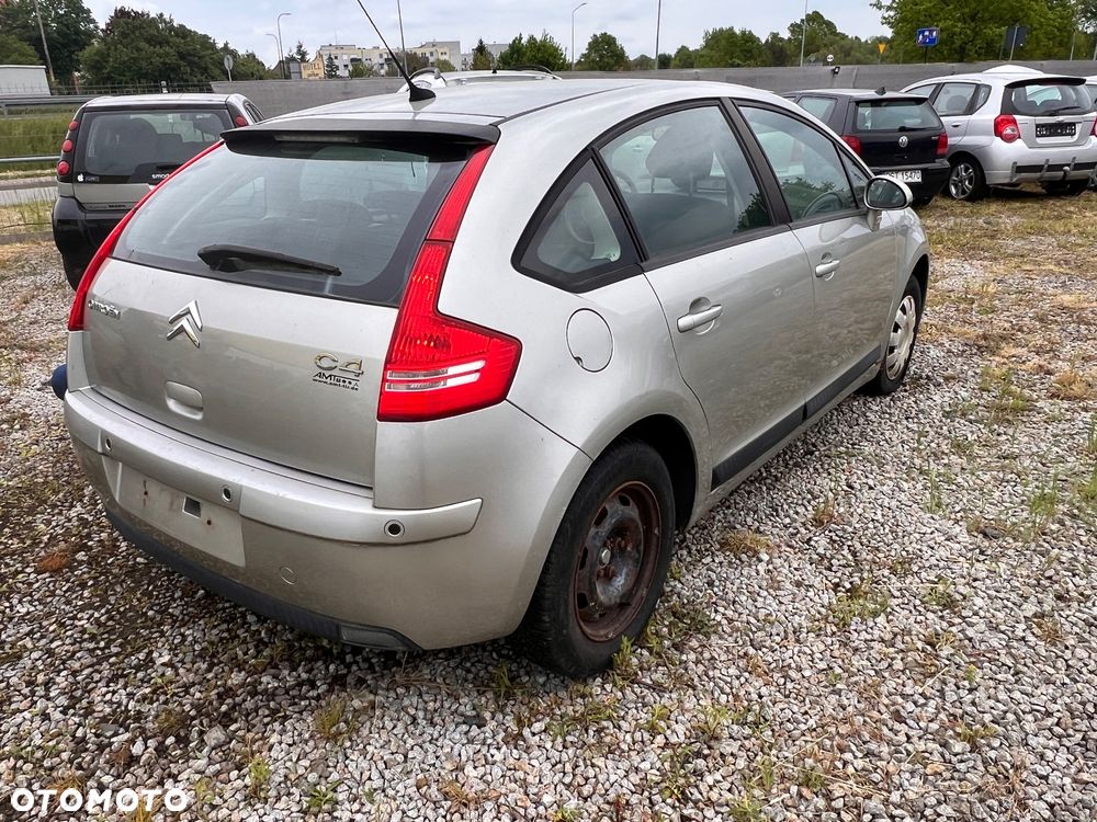 Citroën C4 1.6 16V Confort - 3
