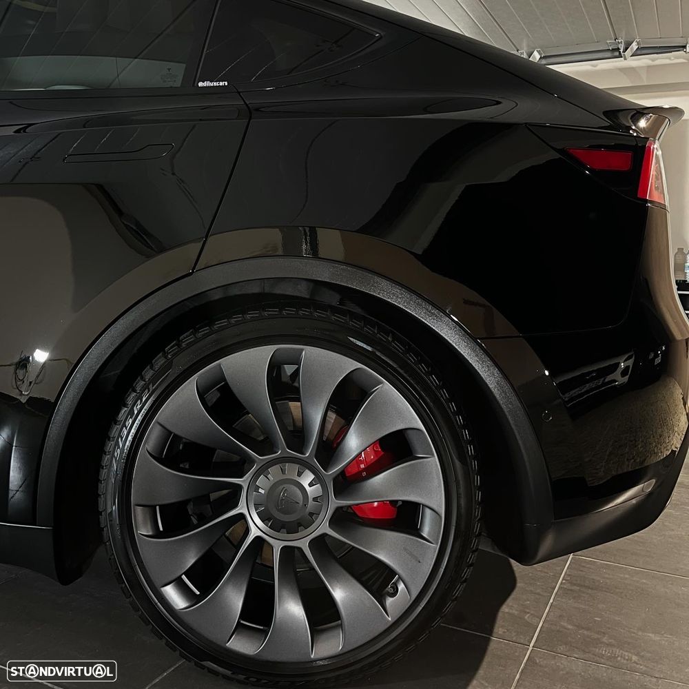 Tesla Model Y Performance Tração Integral - 13