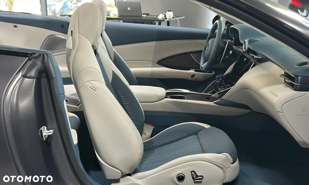 Maserati GranCabrio - 15