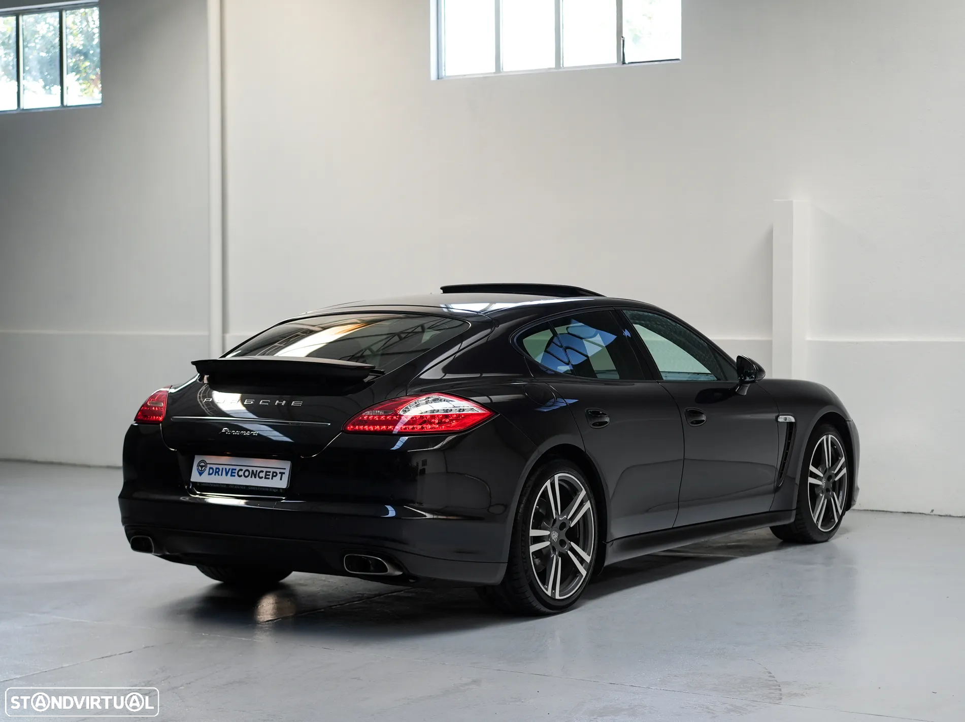 Porsche Panamera Platinum Edition - 3