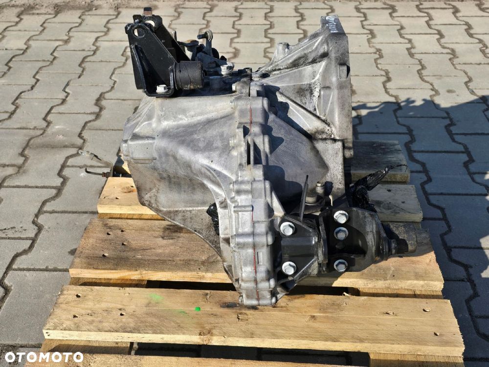TOYOTA AURIS II E18 LIFT SKRZYNIA BIEGÓW 1.6D4D EA66 6 BIEGÓW - 4
