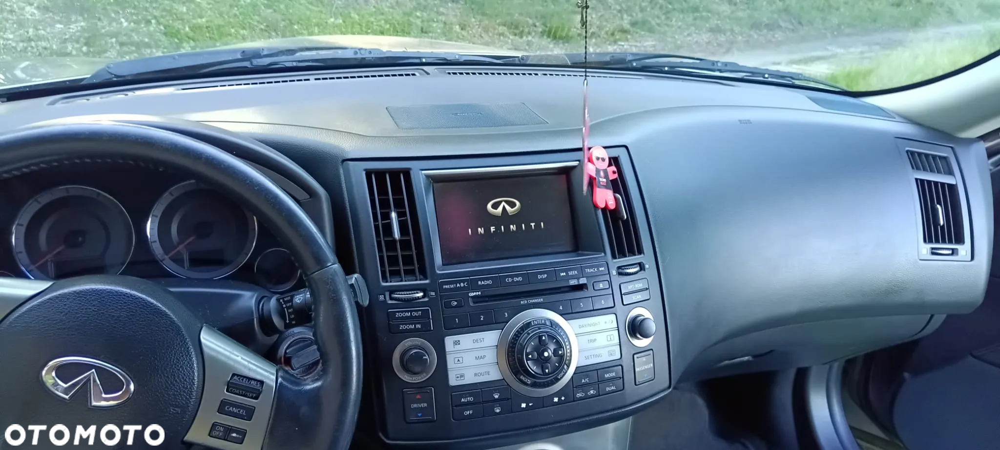 Infiniti FX FX35 - 10