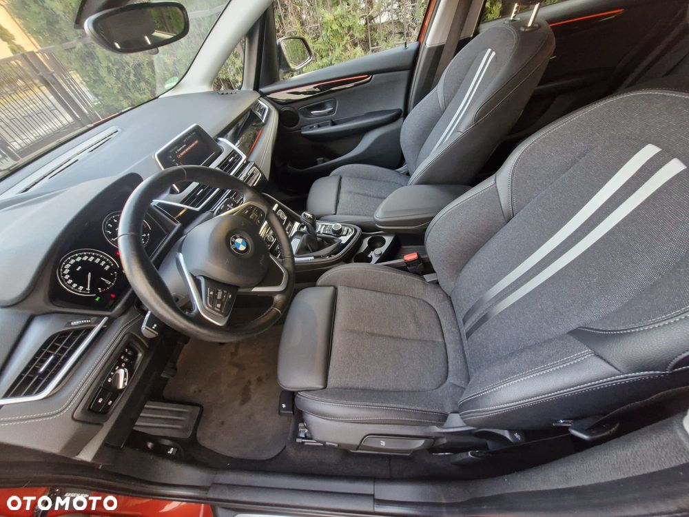 BMW Seria 2 216i Sport Line - 9