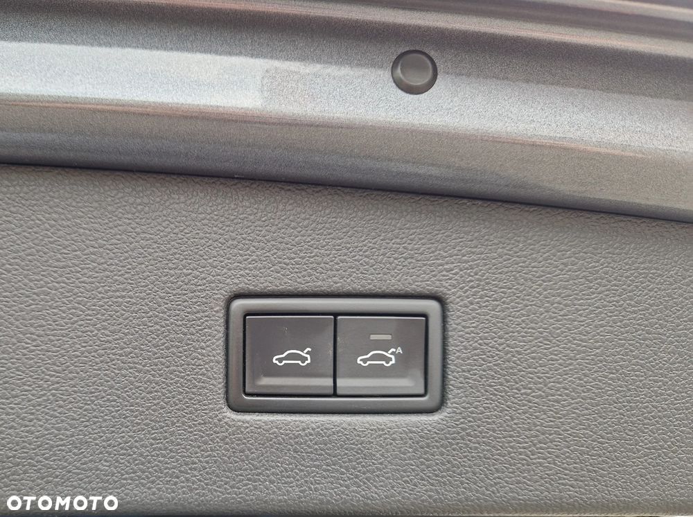 Volkswagen Tiguan - 11