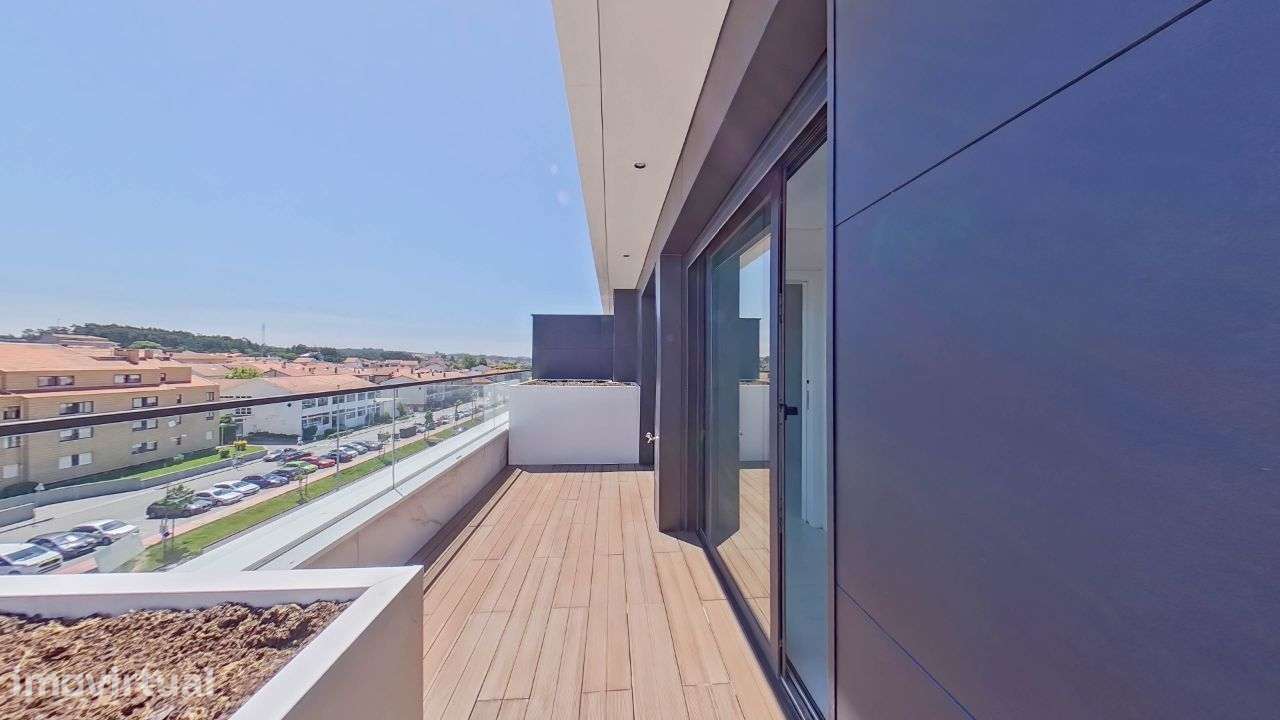 Apartamento T3, último piso, com terraço e vista mar - Grande imagem: 3/69