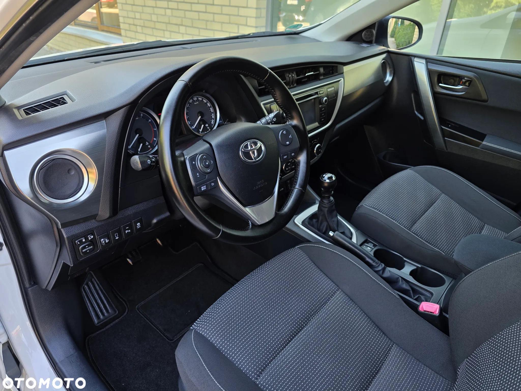 Toyota Auris 1.6 Valvematic START Edition - 18