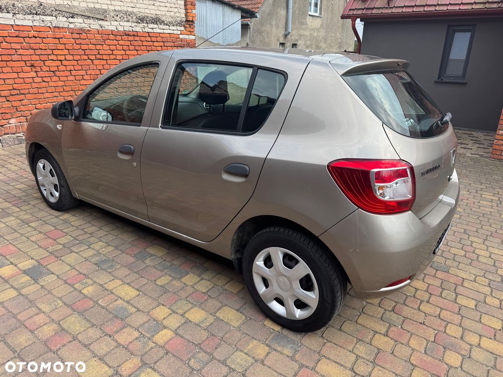 Dacia Sandero 1.2 16V - 4